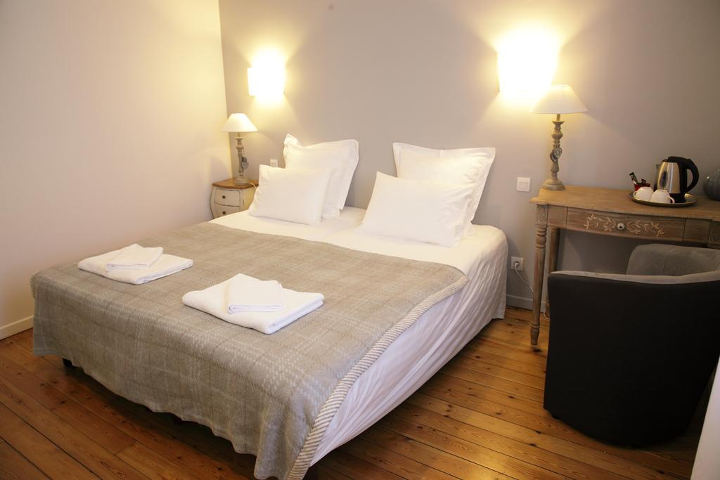 A La Fleur De Lys Bed & Breakfast Langeais Room photo